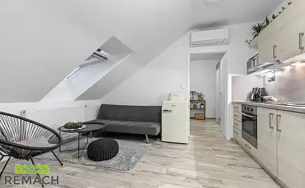 Pronájem bytu 2+kk 40 m², Prostřední, Uherské Hradiště
