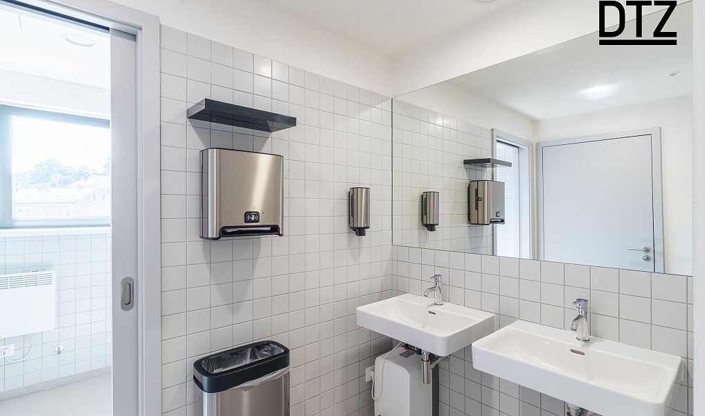 Pronájem kanceláře 277 m², Liberec – náhled fotky 16