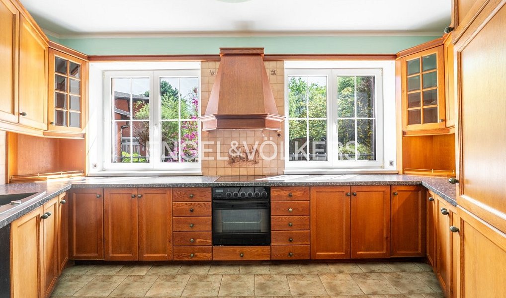 Prodej domu 463 m² s pozemkem 1 277 m², Přezletice – náhled fotky 4