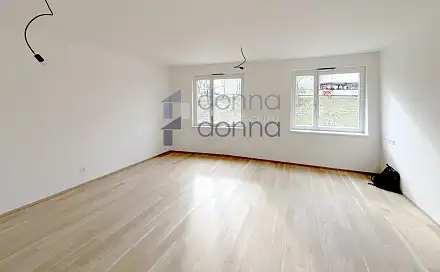 Pronájem bytu 1+kk 39 m², Na Viktorce, Praha 3 - Žižkov