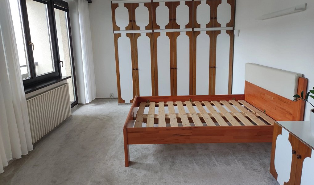 Pronájem domu 260 m² s pozemkem 175 m², Praha – náhled fotky 9