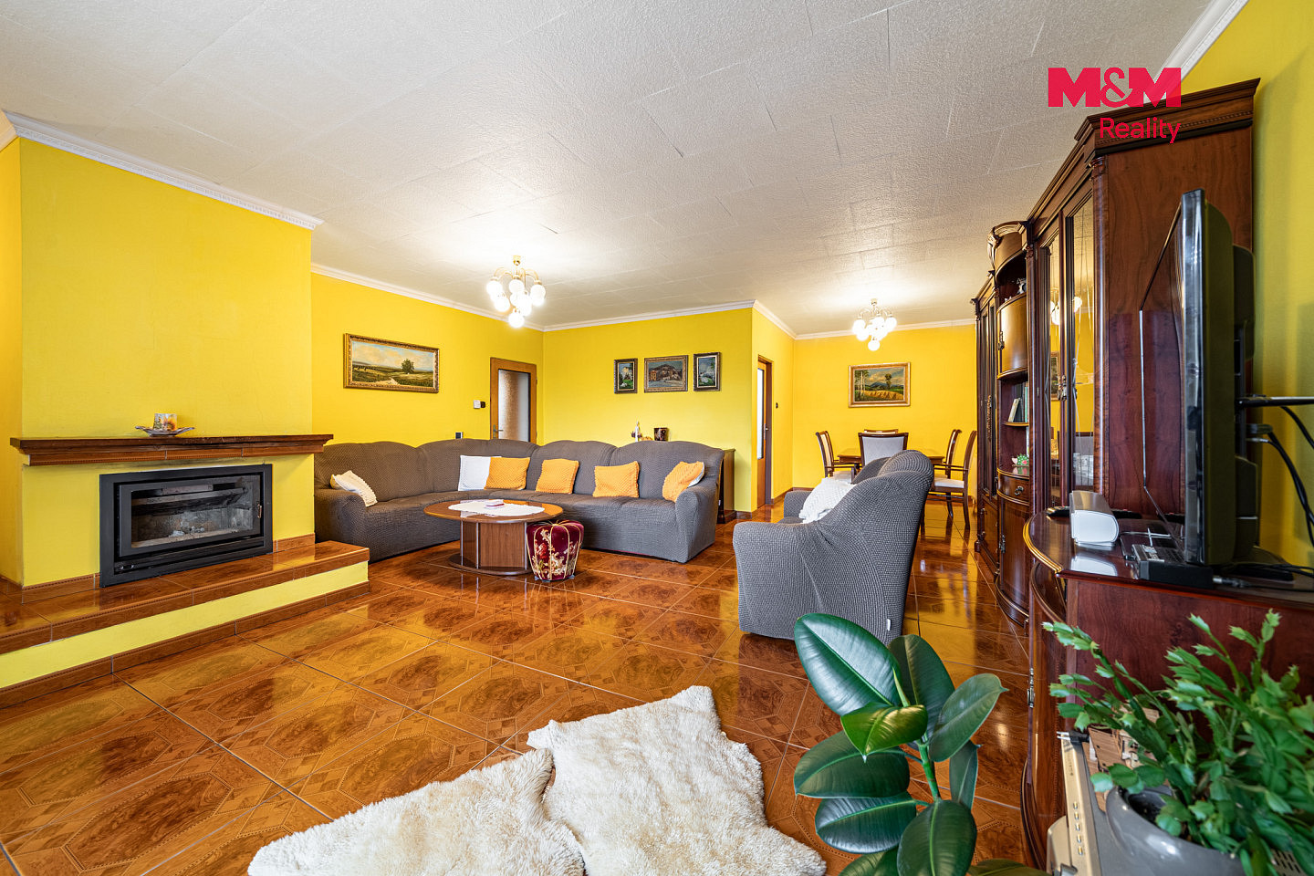 Prodej domu 700 m² s pozemkem 1 585 m² – fotografie 2