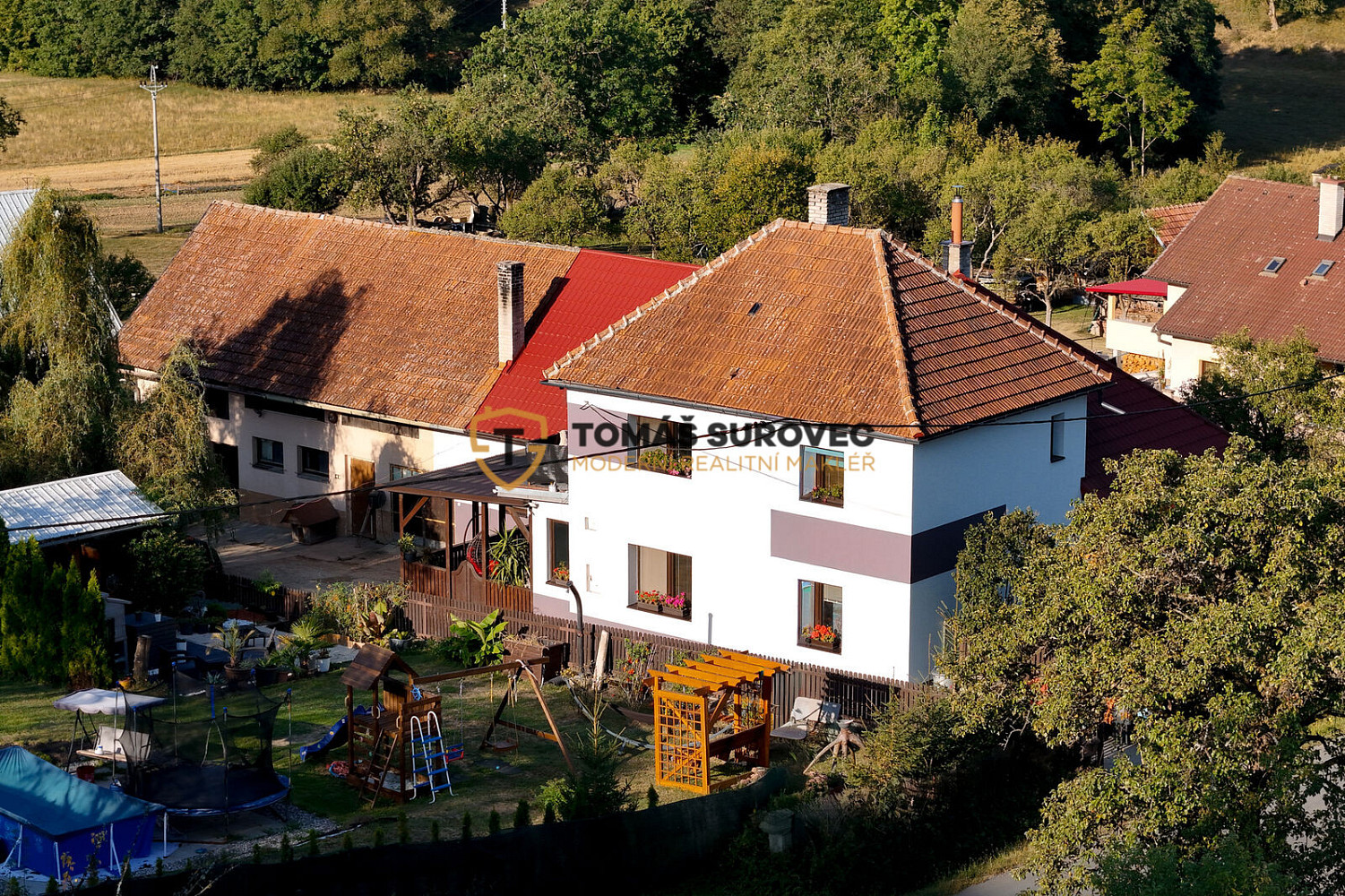 Prodej domu 263 m² s pozemkem 2 100 m² – fotografie 3