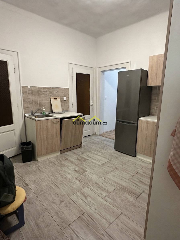 Pronájem bytu 3+1 70 m² — photo 2