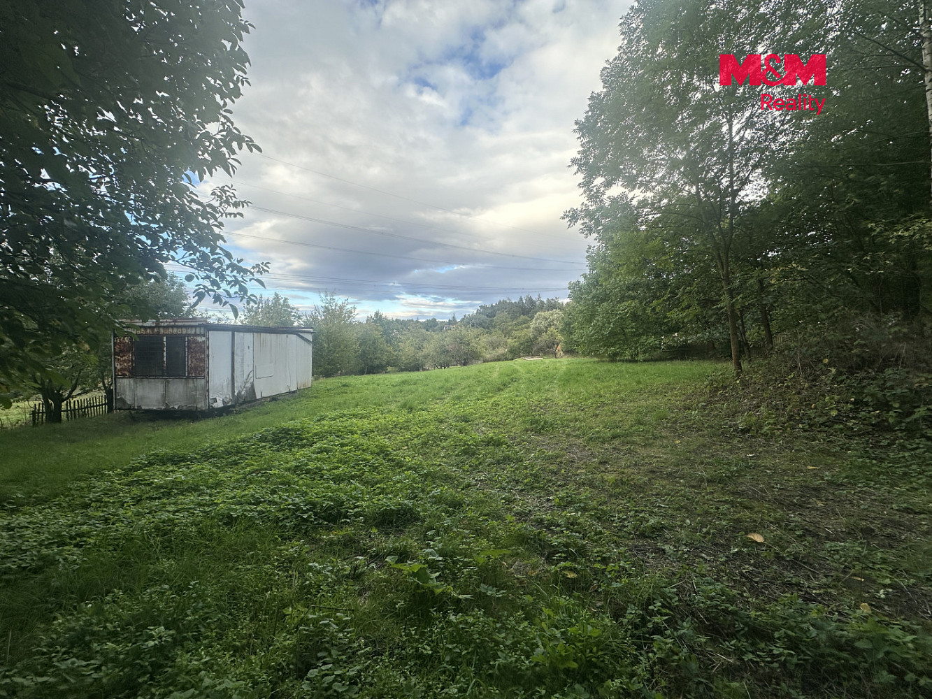 Prodej stavebního pozemku 2 370 m² – fotografie 2