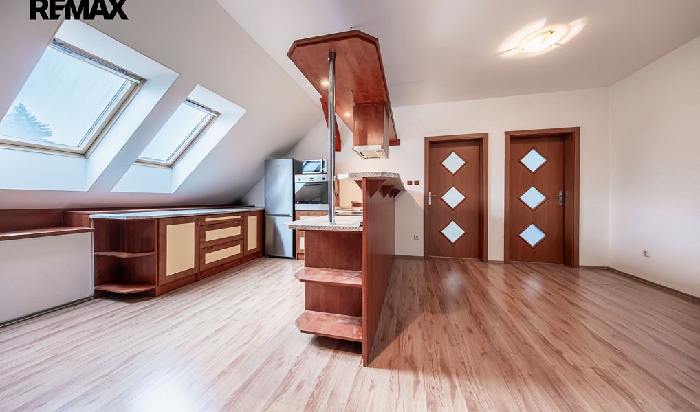 Prodej domu 350 m² s pozemkem 1 872 m², Spořice – náhled fotky 26