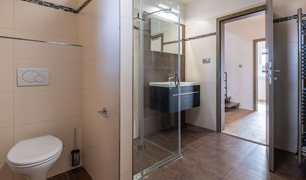 Prodej domu 150 m² s pozemkem 695 m², Staré Jesenčany – náhled fotky 10