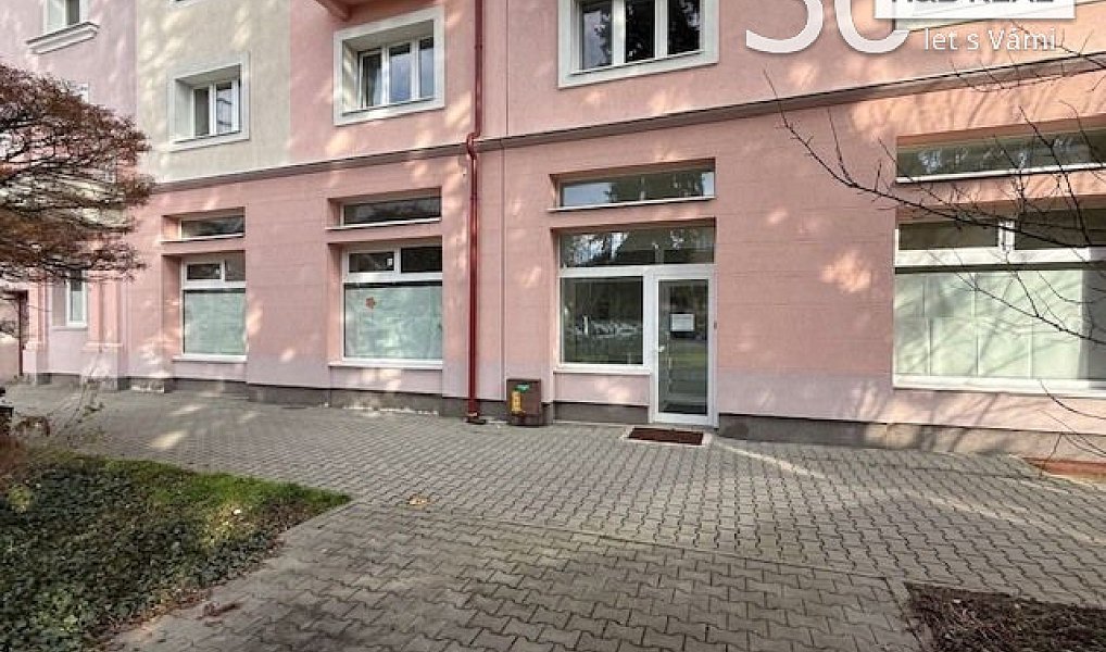 Pronájem obchodních prostor 200 m², Vsetín – náhled fotky 3