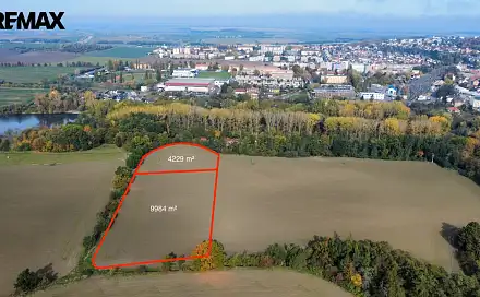 Prodej stavebního pozemku 3 200 m², Slaný, okres Kladno
