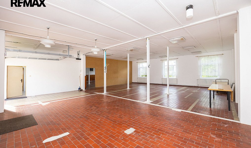 Pronájem obchodních prostor 200 m², Hořice – náhled fotky 13
