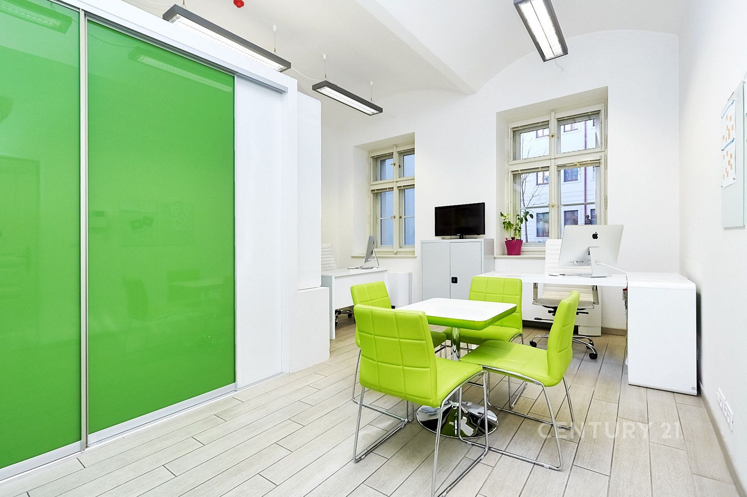Pronájem kanceláře 37 m² – fotografie 2