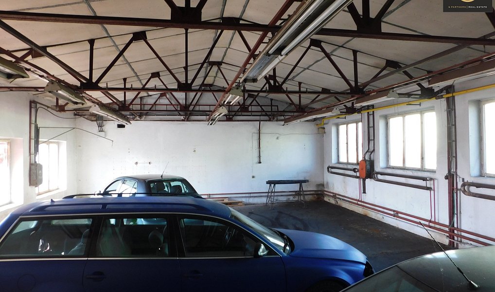Pronájem výrobních prostor 330 m², Vroutek – náhled fotky 4
