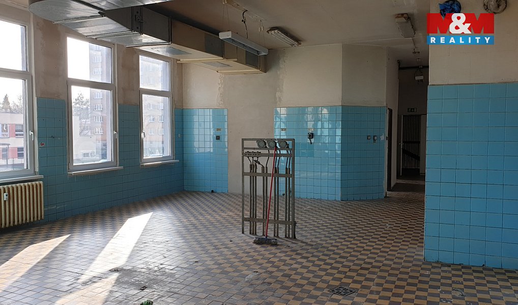 Pronájem obchodních prostor 140 m², Český Těšín – náhled fotky 3
