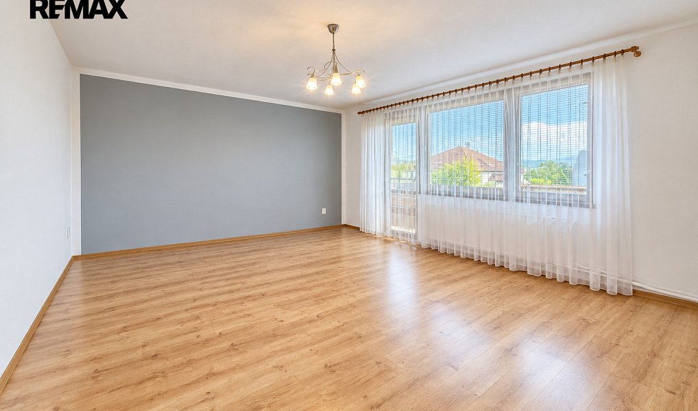Prodej domu 250 m² s pozemkem 833 m², Kochánky – náhled fotky 2