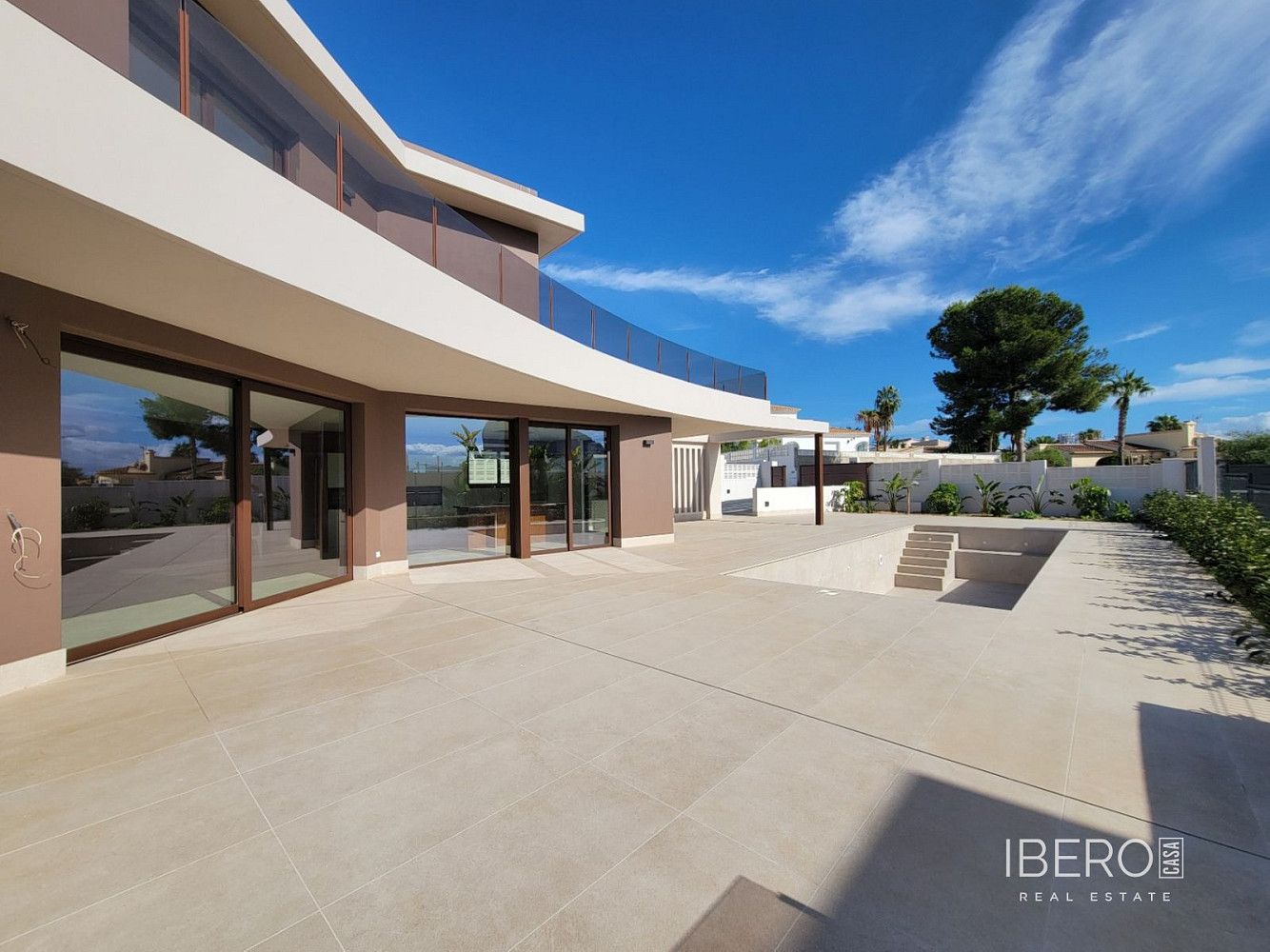 Prodej domu 257 m² s pozemkem 857 m²
