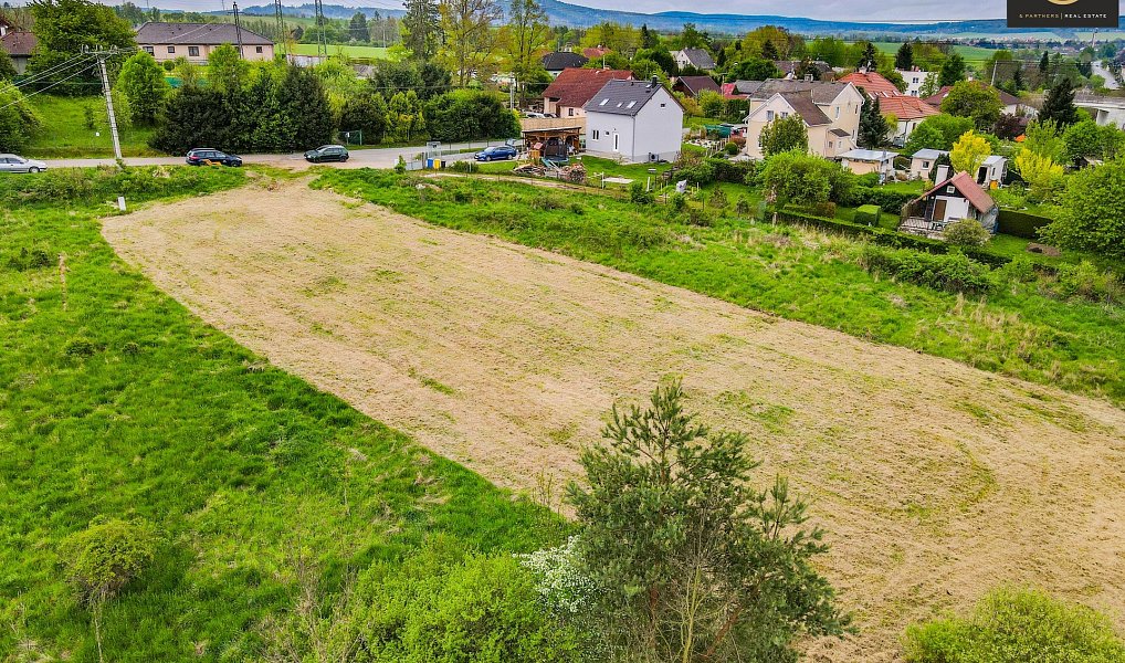 Prodej stavebního pozemku 1 294 m², Rokycany – náhled fotky 3
