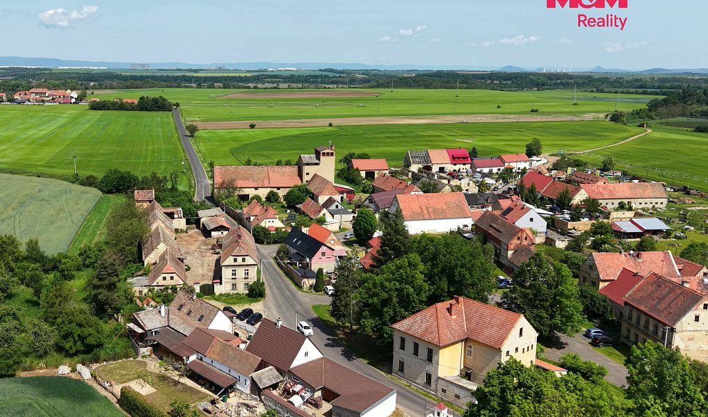 Prodej domu 200 m² s pozemkem 2 771 m², Zálužice – náhled fotky 23