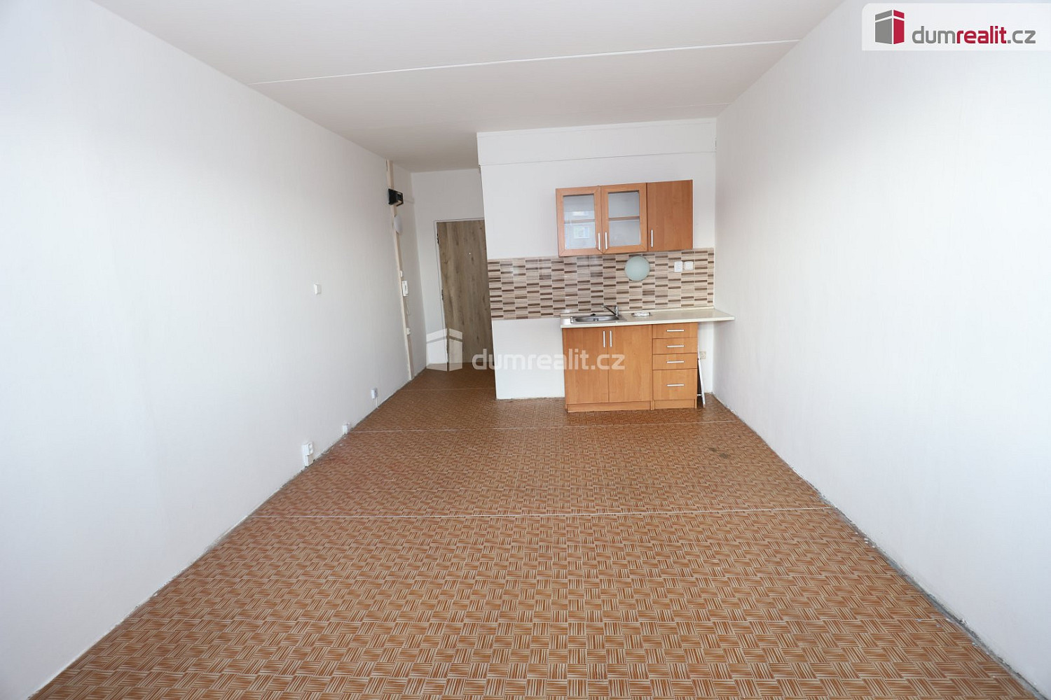 Pronájem bytu 1+kk 25 m² — photo 2
