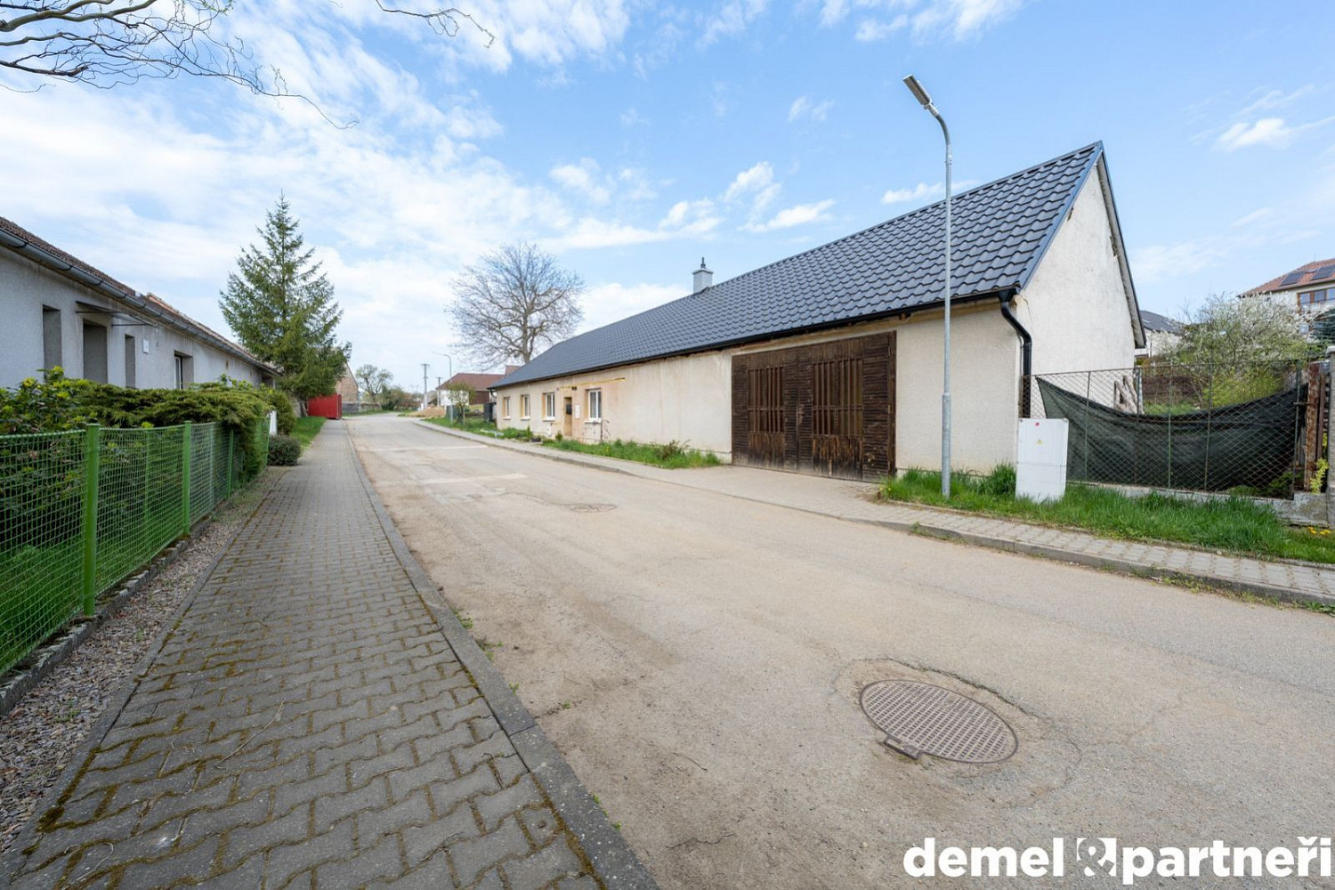 Prodej domu 96 m² s pozemkem 1 098 m² — photo 2