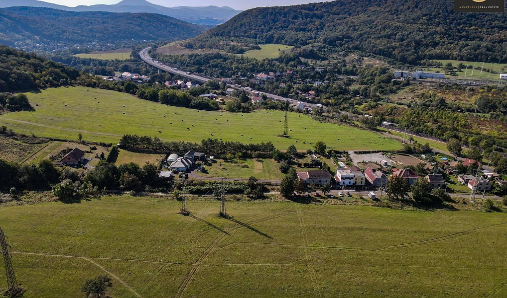 Prodej stavebního pozemku 2 230 m², Trmice – náhled fotky 6