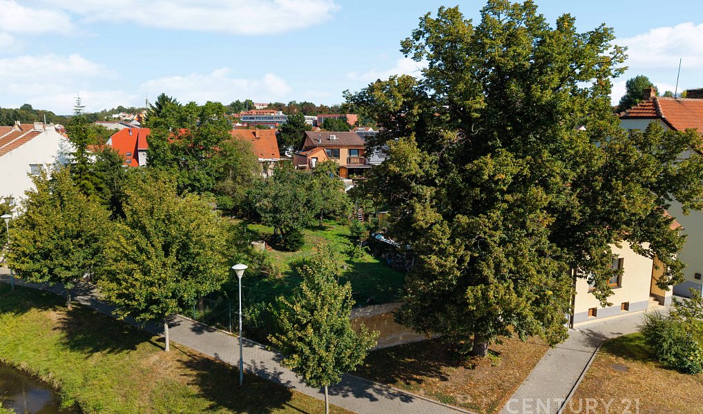 Prodej stavebního pozemku 569 m², Šlapanice – náhled fotky 7