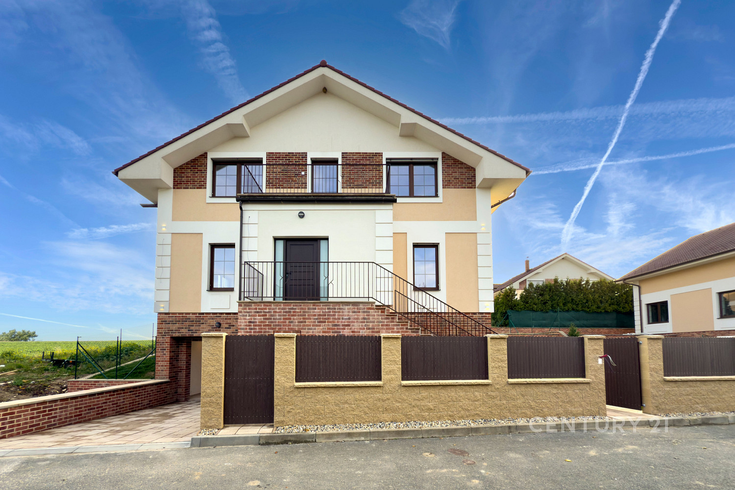 Prodej domu 300 m² s pozemkem 538 m²