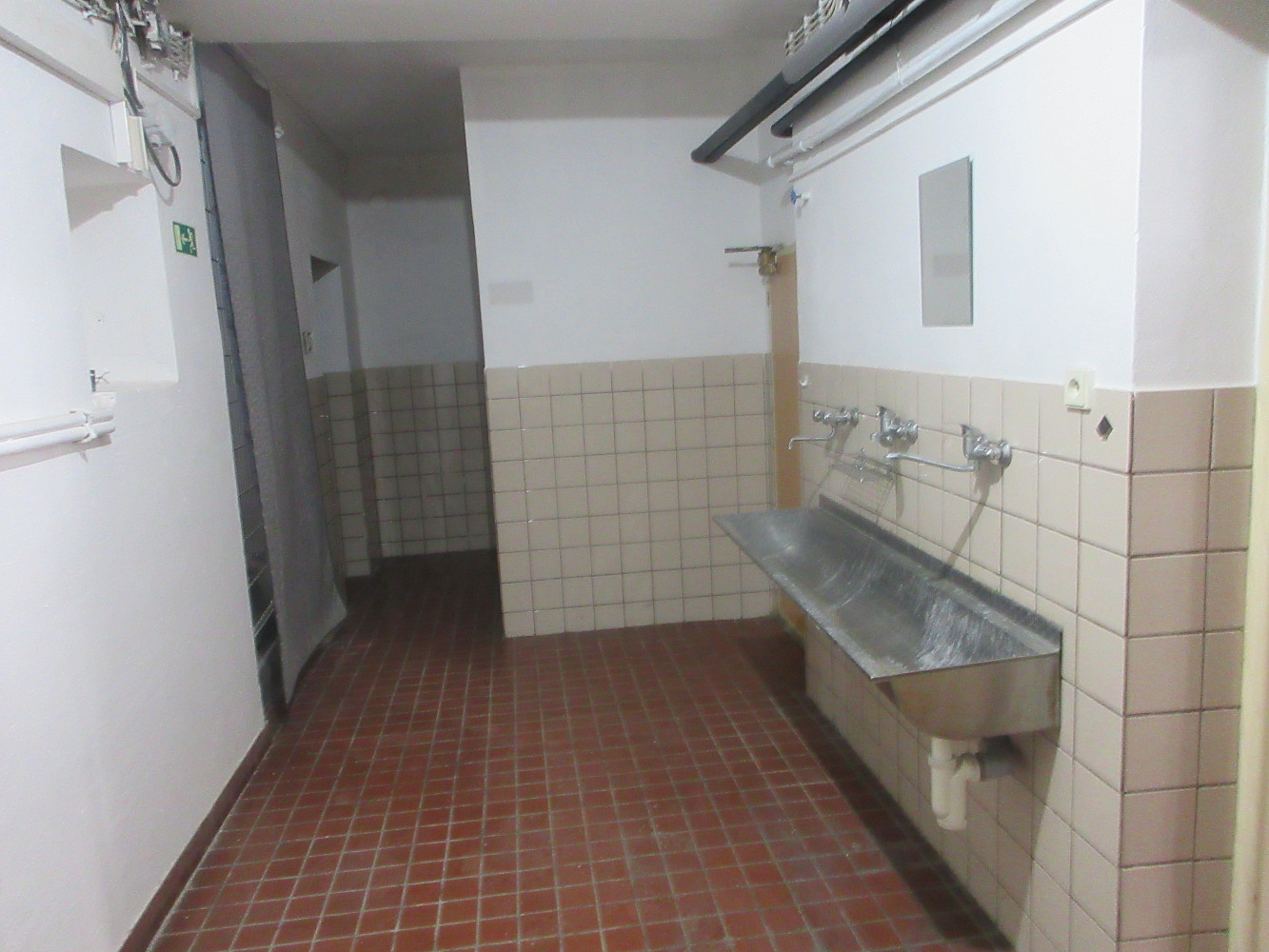 Pronájem skladovacích prostor 255 m² – fotografie 3
