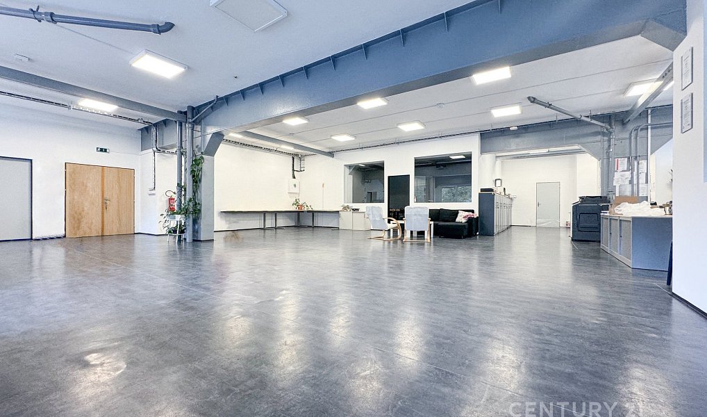 Pronájem výrobních prostor 1 920 m², Adamov – náhled fotky 24