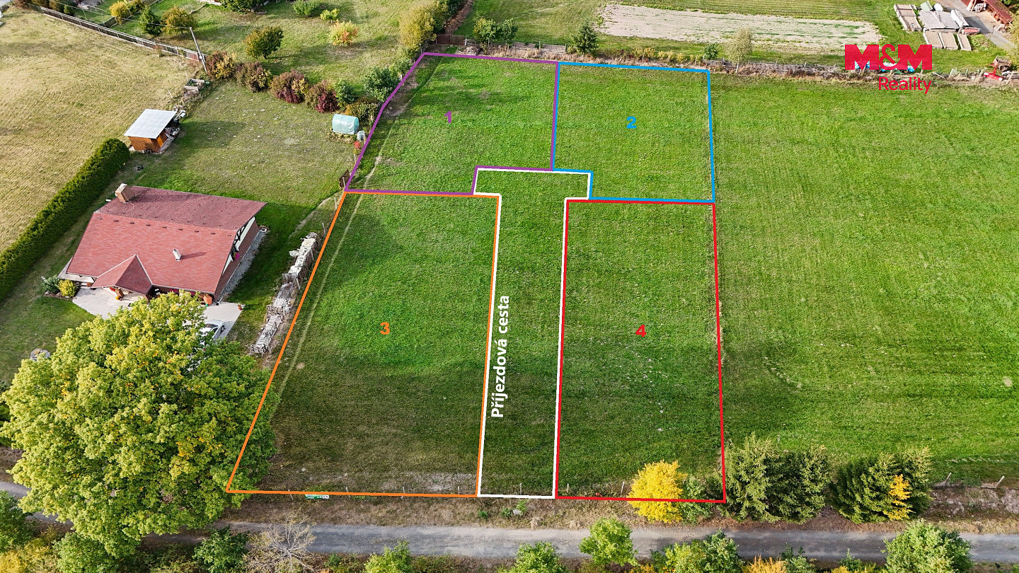 Prodej stavebního pozemku 799 m² – fotografie 2