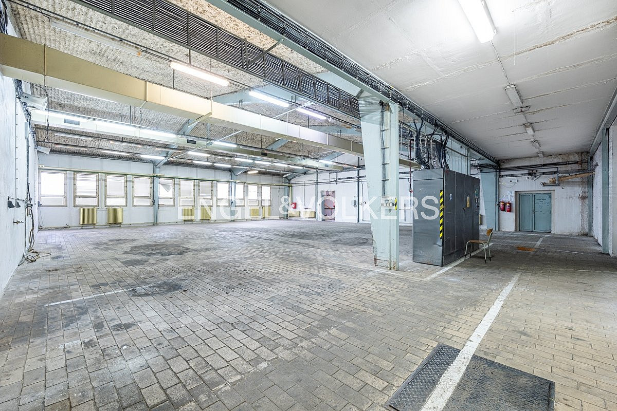 Pronájem skladovacích prostor 1 218 m² – fotografie 3