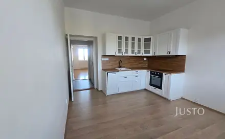 Pronájem bytu 2+1 77 m²