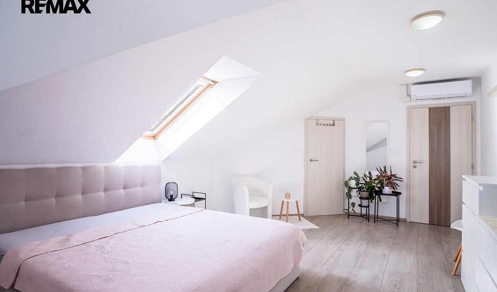 Prodej domu 300 m² s pozemkem 3 877 m², Otvice – náhled fotky 16