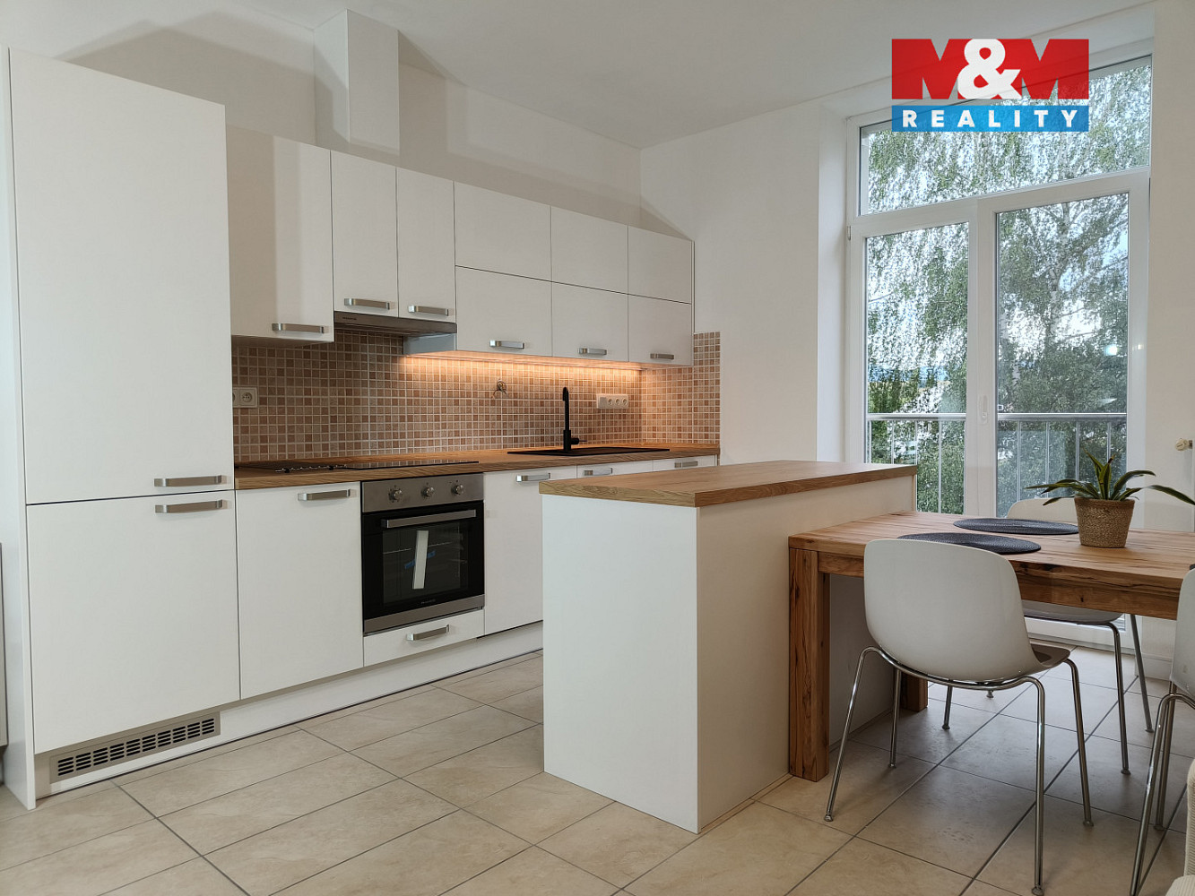 Prodej bytu 3+kk 77 m² — photo 2