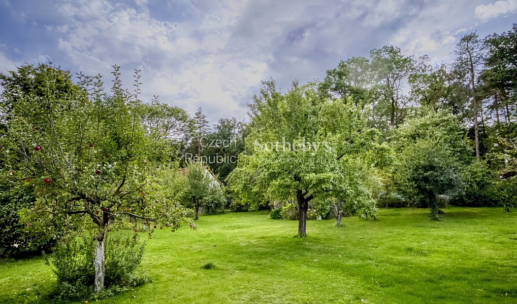 Prodej ubytovacího objektu 320 m², Mukařov – náhled fotky 17