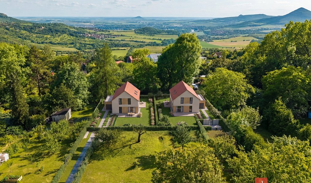 Prodej stavebního pozemku 1 011 m², Kamýk – náhled fotky 2