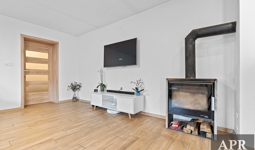 Prodej domu 228 m² s pozemkem 957 m², Pašovice – náhled fotky 6