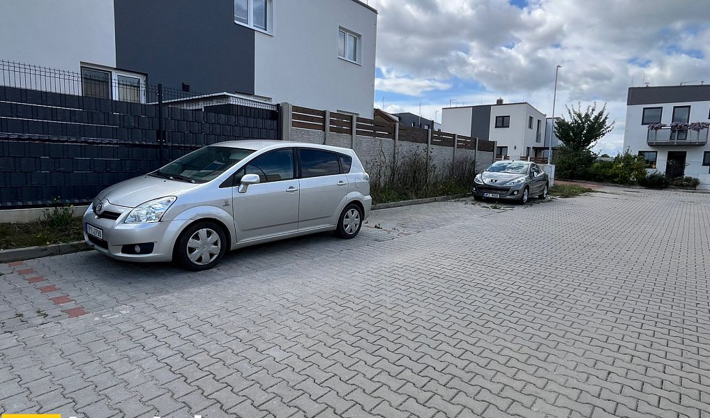 Parkovací stání (12m2), Vochov, Plzeň - sever, Vochov – náhled fotky 4