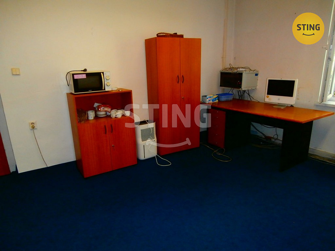 Pronájem kanceláře 580 m² – fotografie 5