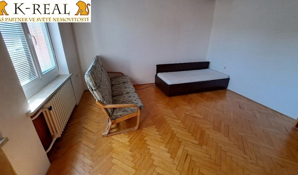 Pronájem bytu 3+1 100 m², Buchlovice – náhled fotky 6