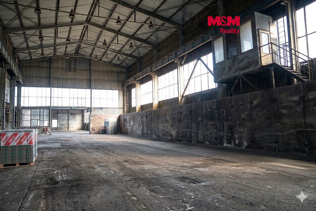 Pronájem skladovacích prostor 850 m²