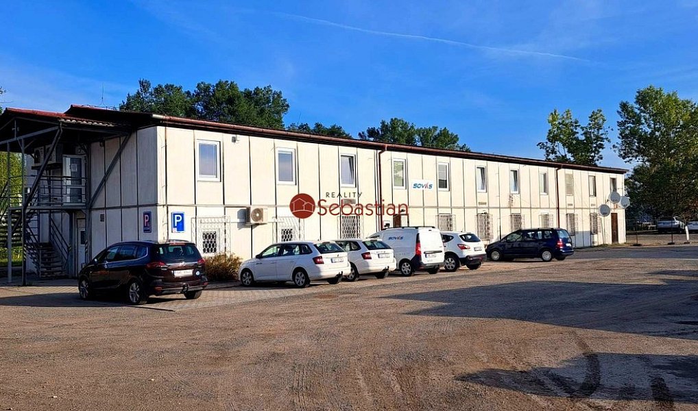 Pronájem komerčního objektu (jiného typu) 200 m², Hradec Králové – náhled fotky 4