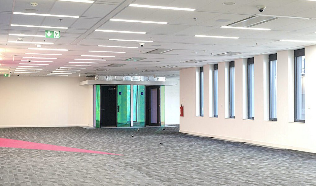 Pronájem kanceláře 844 m², Praha – náhled fotky 4