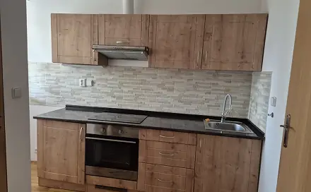 Pronájem bytu 1+1 33 m², Slatinice, okres Olomouc
