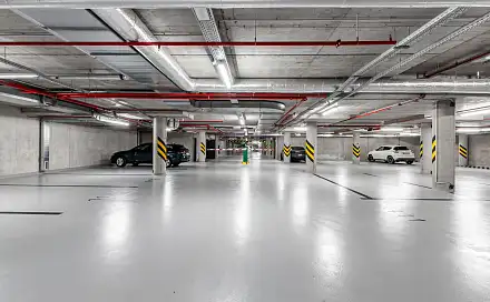 Parkovací stání na U Mlýnského kanálu, Praha 8, U Mlýnského kanálu, Praha 8 - Karlín