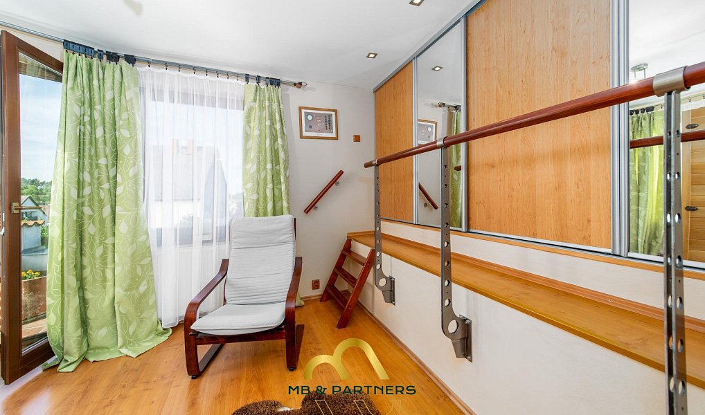 Prodej domu 232 m² s pozemkem 978 m², Zdice – náhled fotky 33