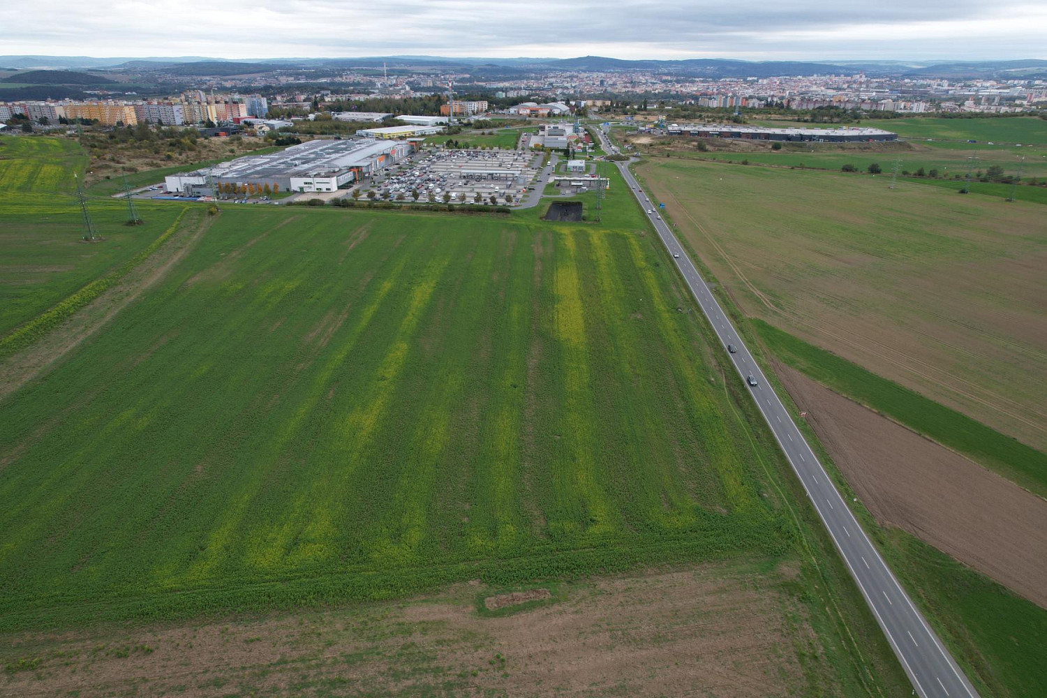 Prodej komerčního pozemku 7 341 m²