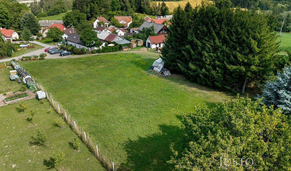 Prodej stavebního pozemku 2 476 m², Úsobí – náhled fotky 2