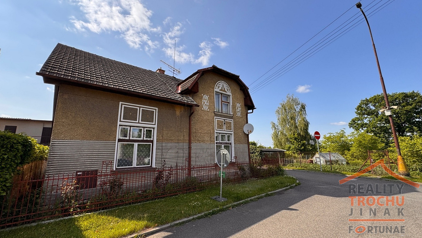 Prodej domu 210 m² s pozemkem 699 m² — photo 2