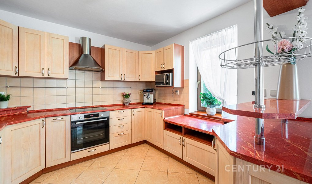 Prodej domu 185 m² s pozemkem 1 343 m², Benešov – náhled fotky 6