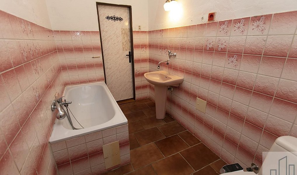 Prodej domu 250 m² s pozemkem 953 m², Lahošť – náhled fotky 20